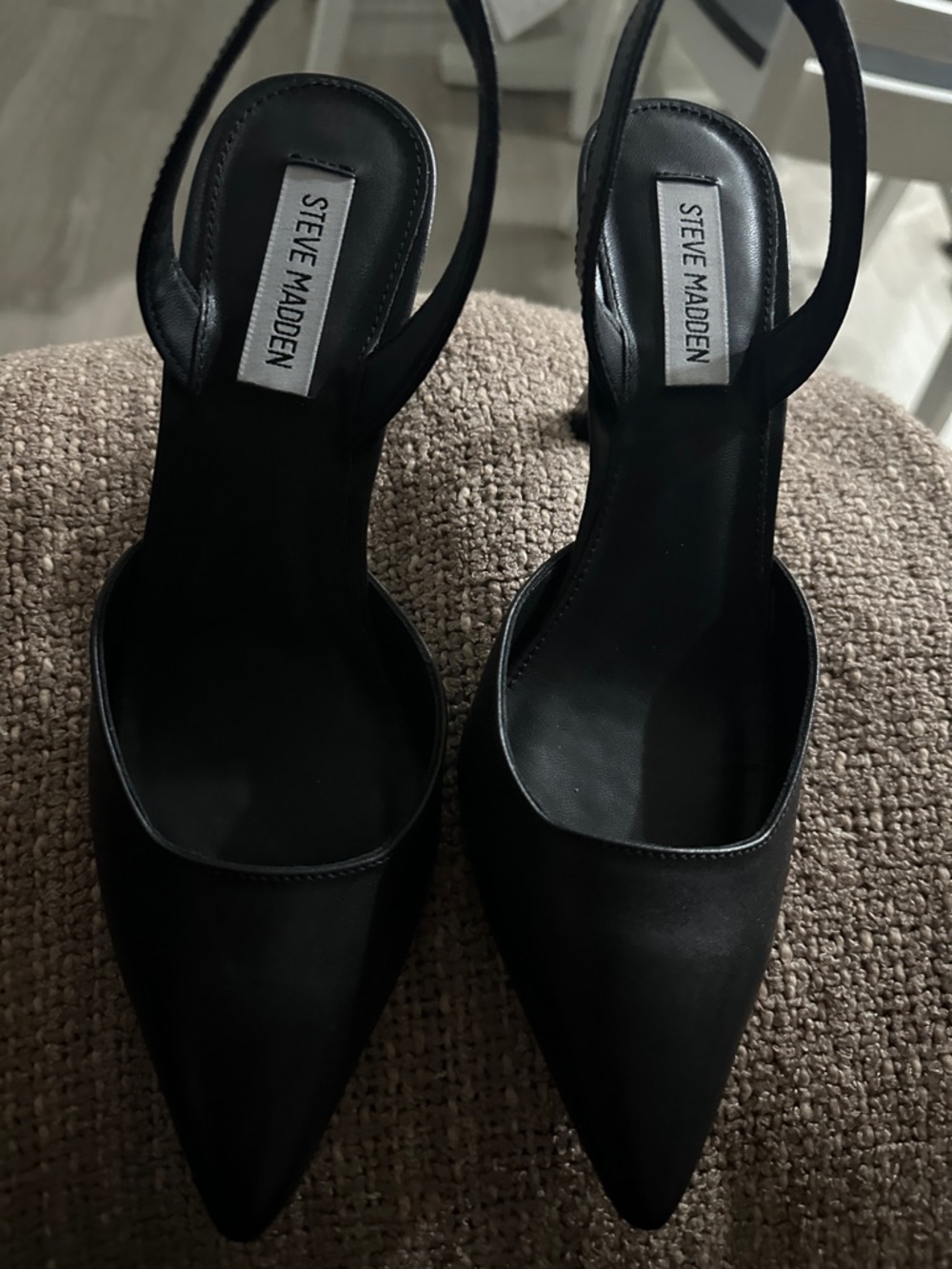 Steve Madden Black Pointed Slingback Pumps